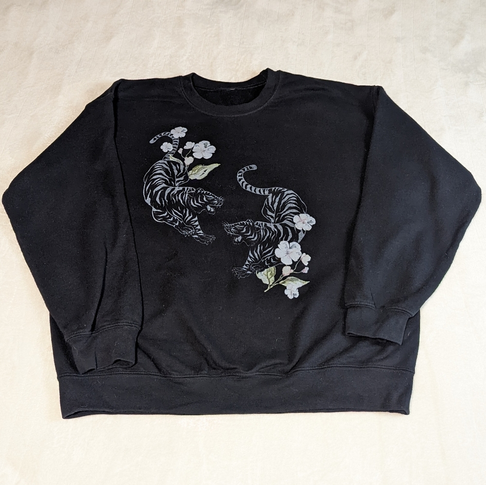 Women's Sweatshirt Medium Tigers Graphic Lounge Wear